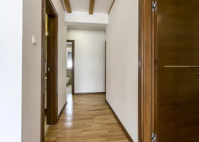 Luxury With A Swimming Pool Stobrec, - 14700