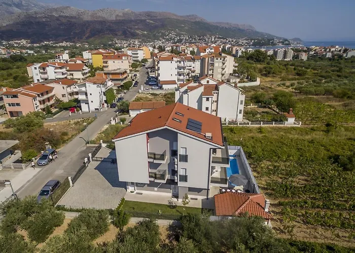 Vila Luxury With A Swimming Pool Stobrec, - 14700 Split